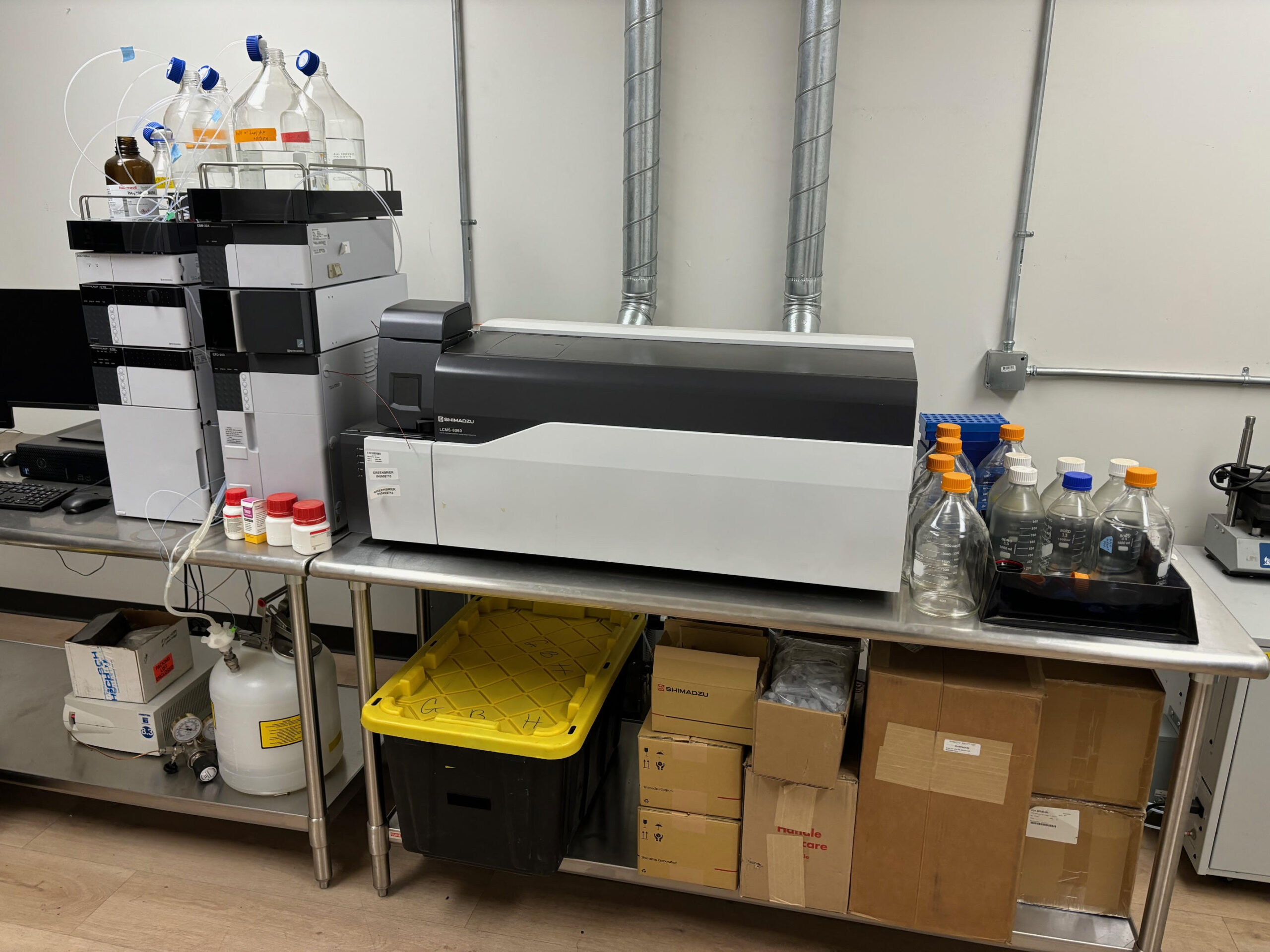 Shimadzu 8060 Triple Quad LCMS Nexera LC30 Lab Solutions Software