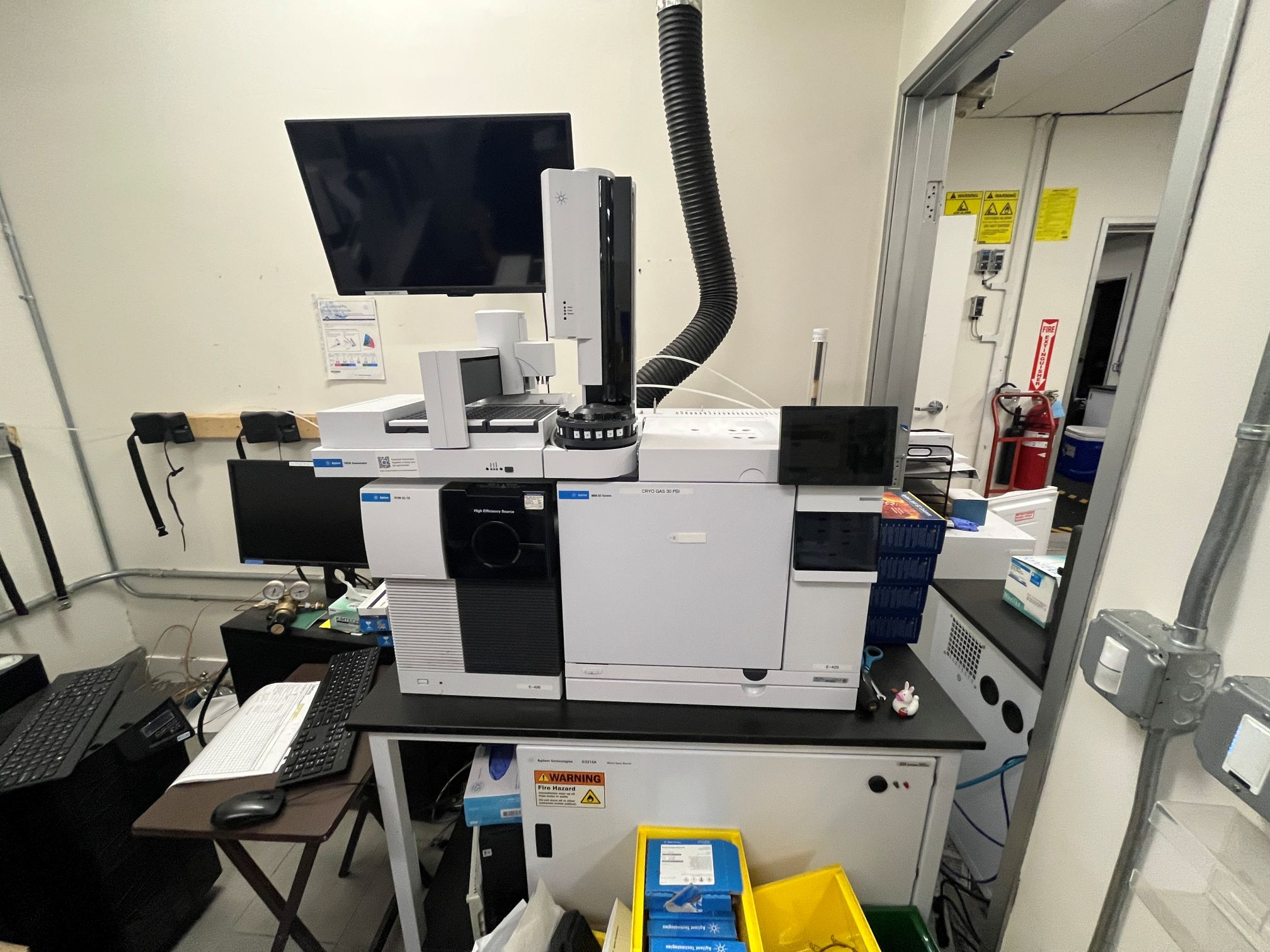 Agilent 7010B GC-MS/MS system W 8890 GC and 7693A autosampler